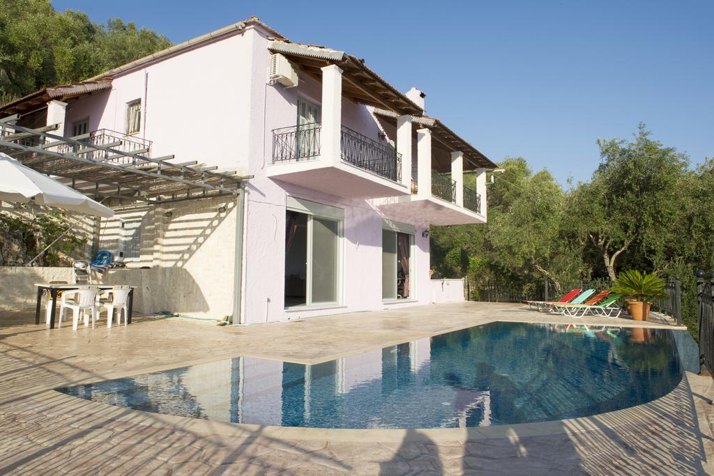 Kwatera prywatna Daniella With Private Pool *