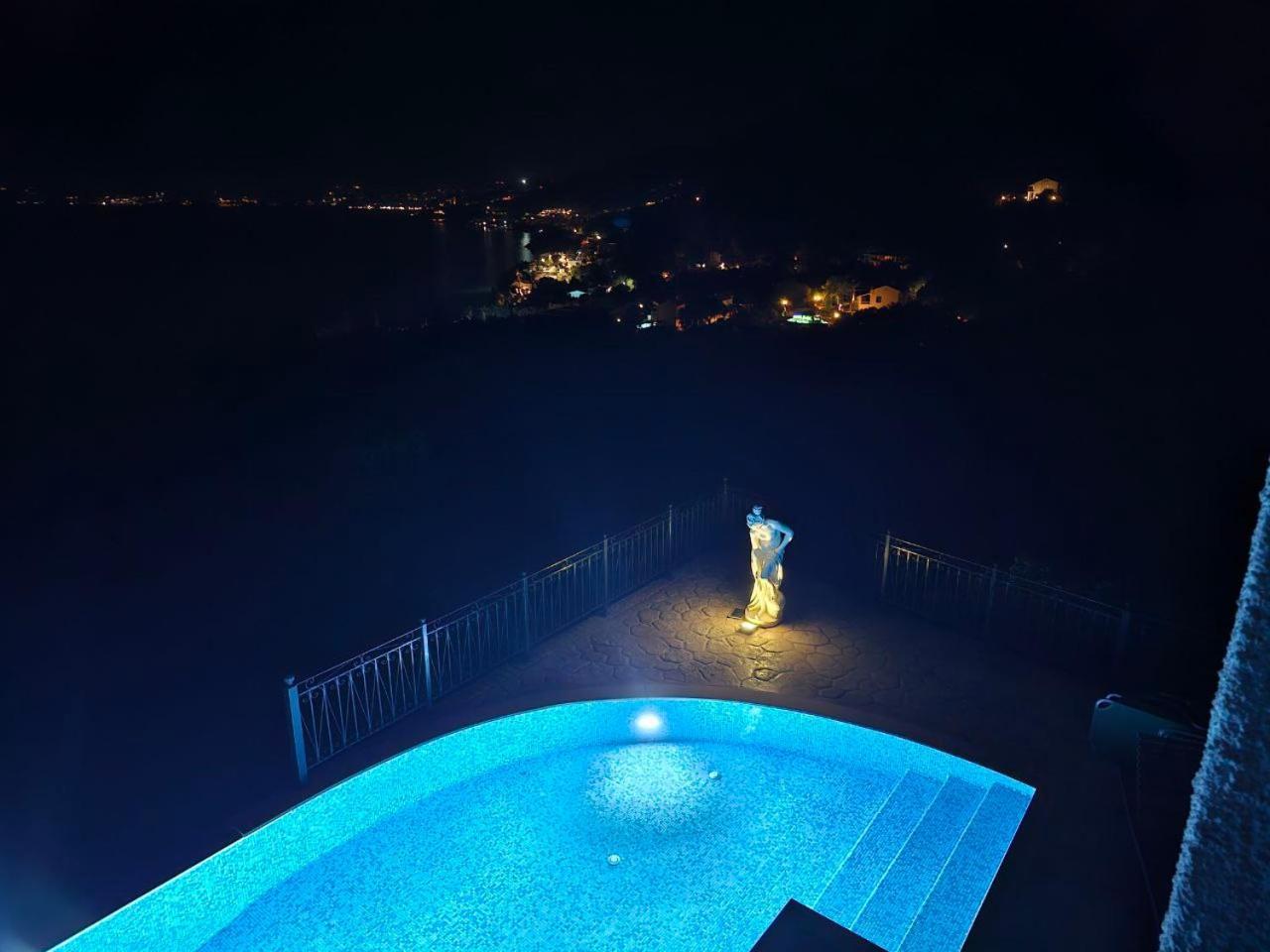 Daniella With Private Pool Δωμάτια σε οικογενειακή κατοικία